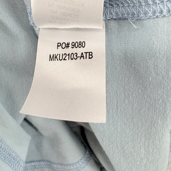 Faherty All Day Long Sleeve Performance Tee Light Blue XS - Picture 8 of 10